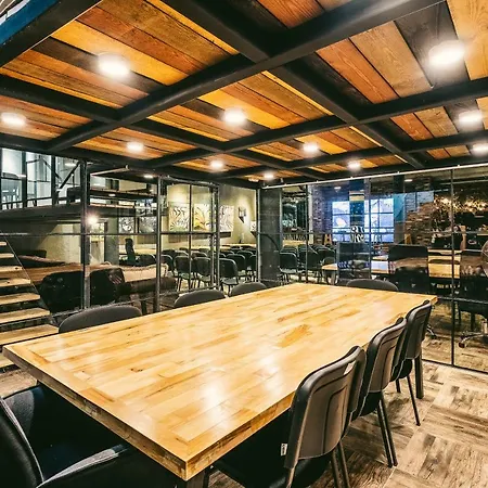 Aparthotel Suites By Networking Premium Coworking